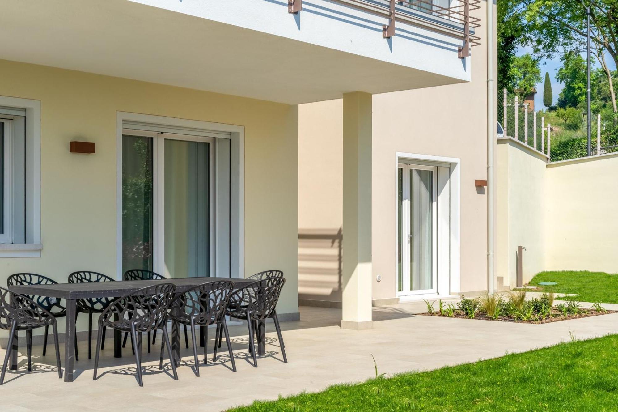 Luxury Villas Gardenia With Private Pool Padenghe sul Garda Zewnętrze zdjęcie