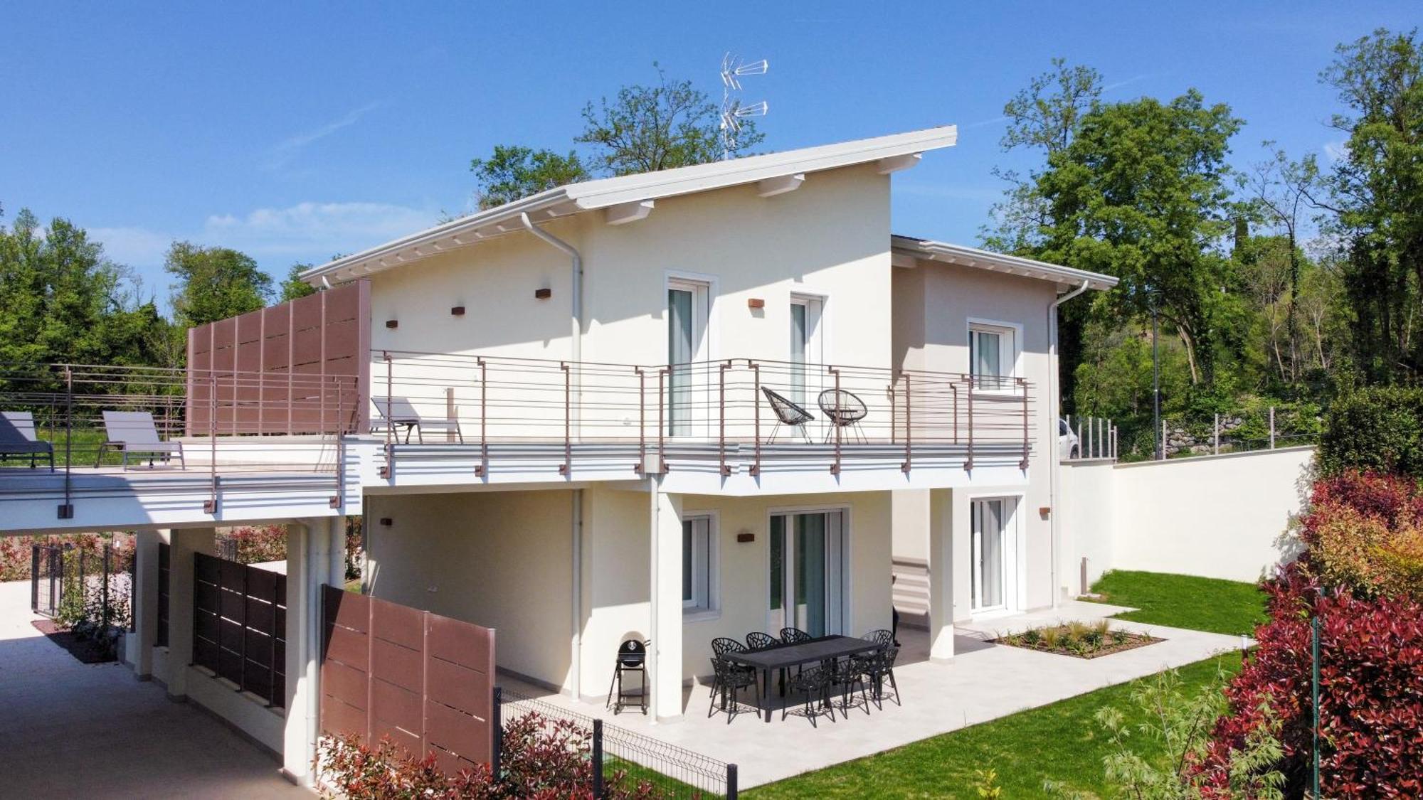 Luxury Villas Gardenia With Private Pool Padenghe sul Garda Zewnętrze zdjęcie